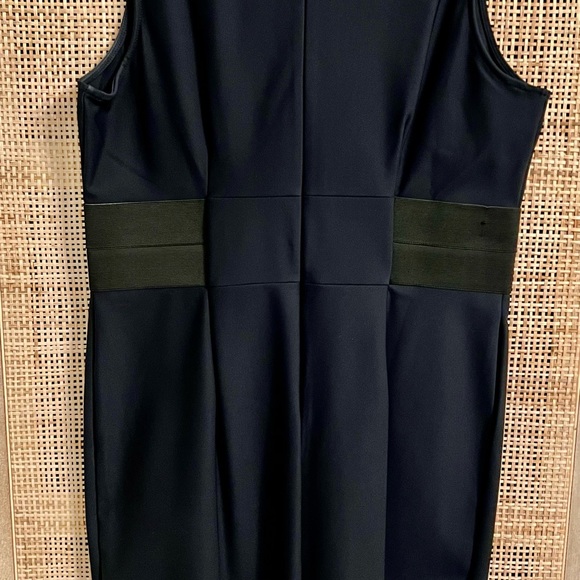 Ann Taylor Sheath Dress, sleeveless, black/navy. Size 14 - Picture 2 of 6